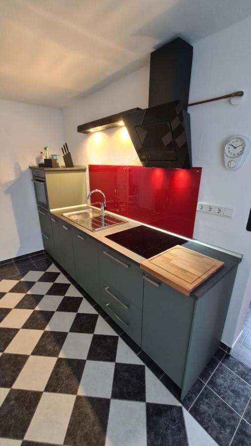 Appartement Lavendel, Ferienwohnung Mit Eigenem Eingang Wie Ein Kleines Haus Bad Salzuflen Ngoại thất bức ảnh